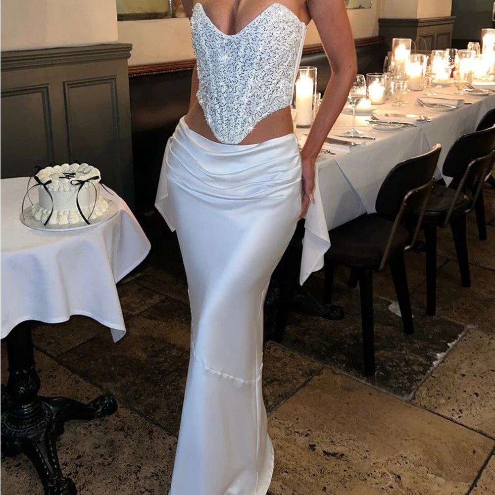Chic White Satin Maxi Skirt